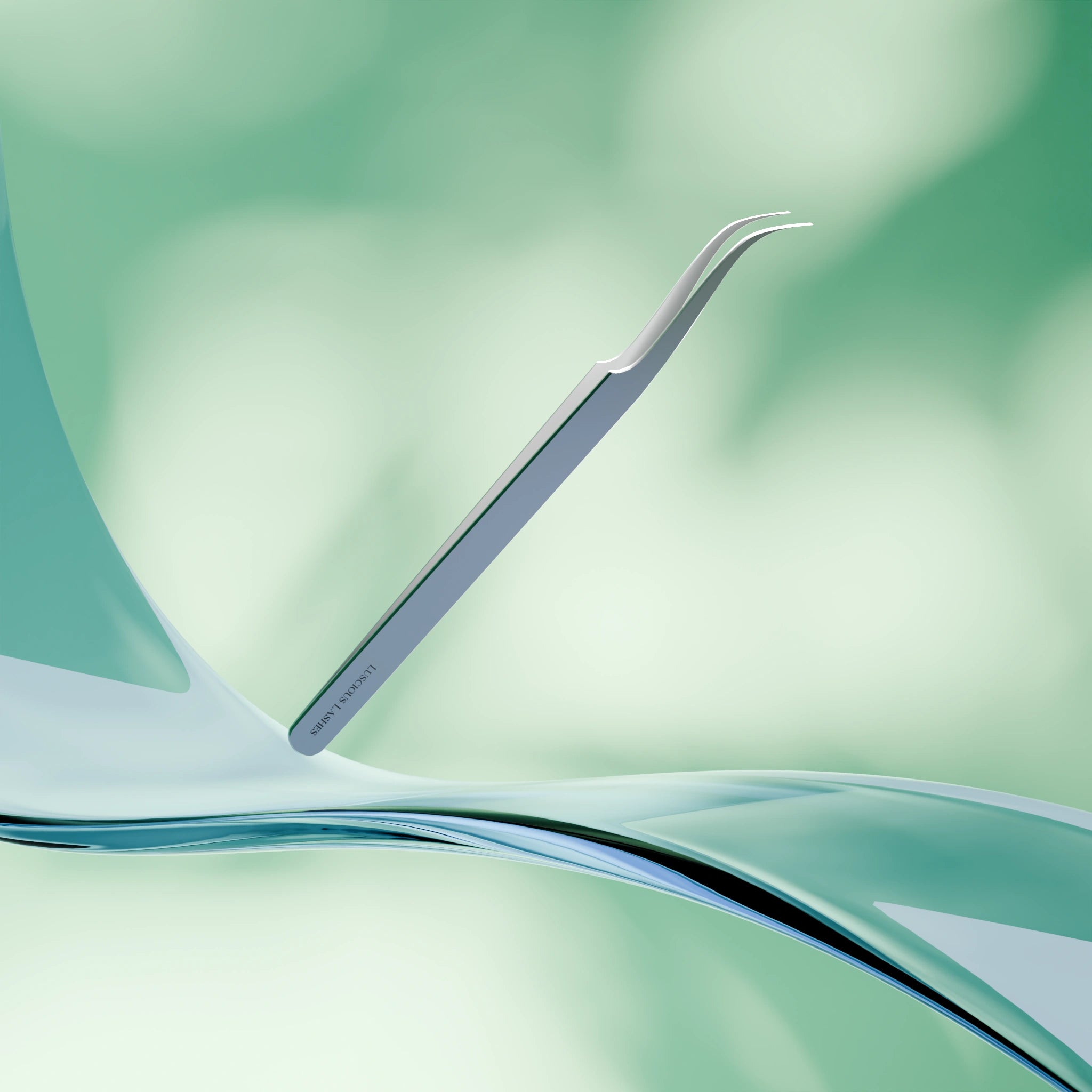 Luscious Lashes Tweezer Curved