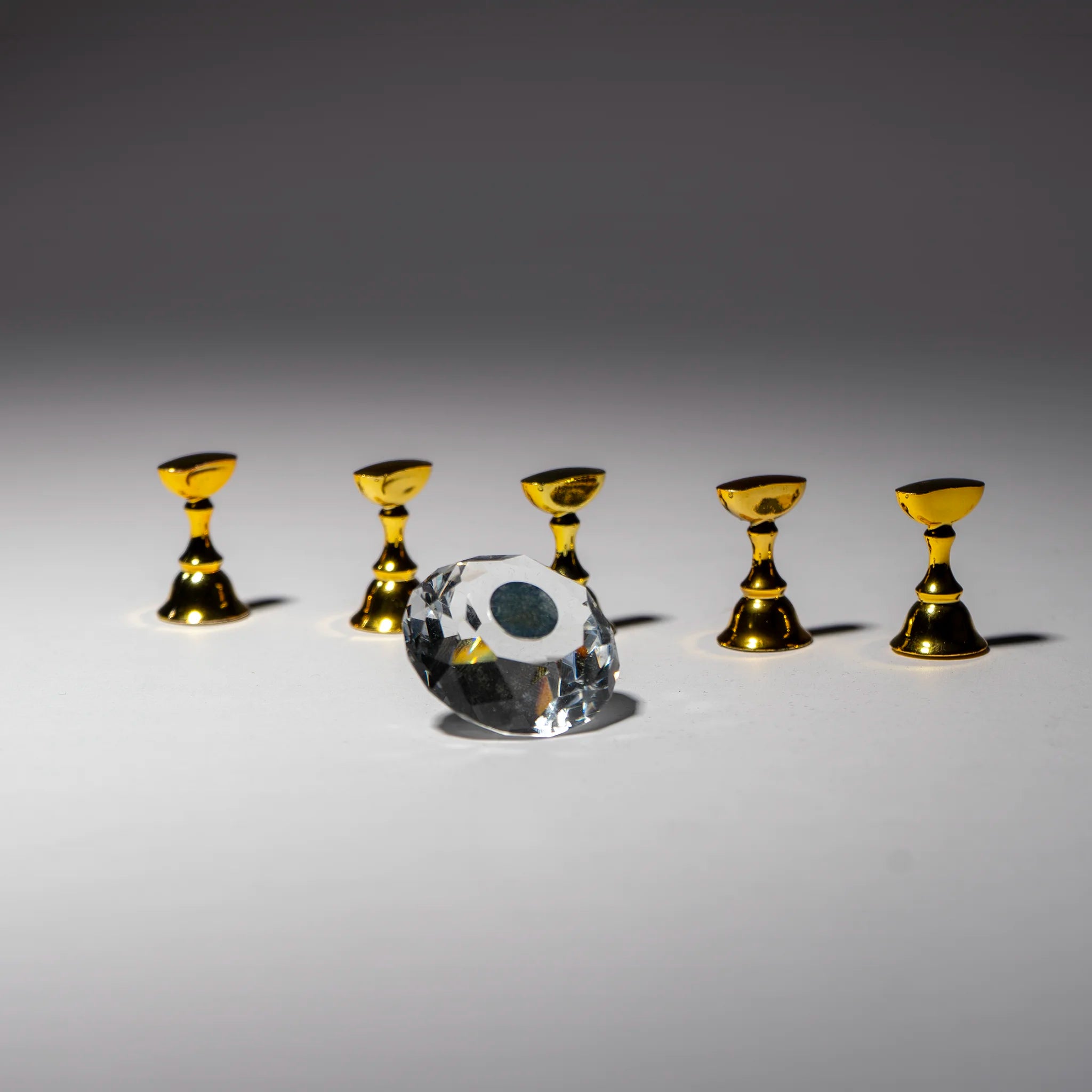 Crystal Tip Display - 4 Clear